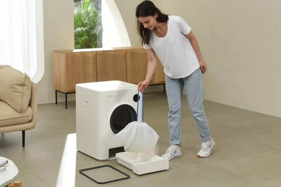 litter box that cleans itself